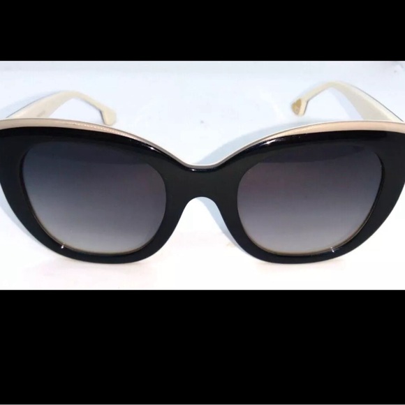 Alice + Olivia Accessories - Alice + Olivia Madison Sunglasses Black on White Base